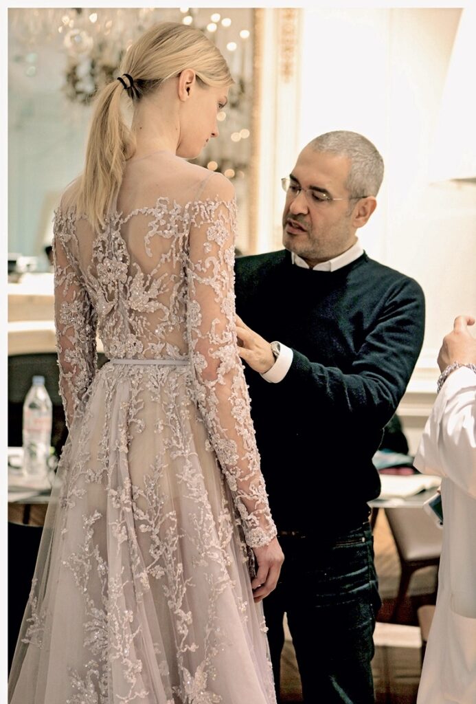 Elie Saab thiết kế chiếc váy Haute Couture phong cách độc bản